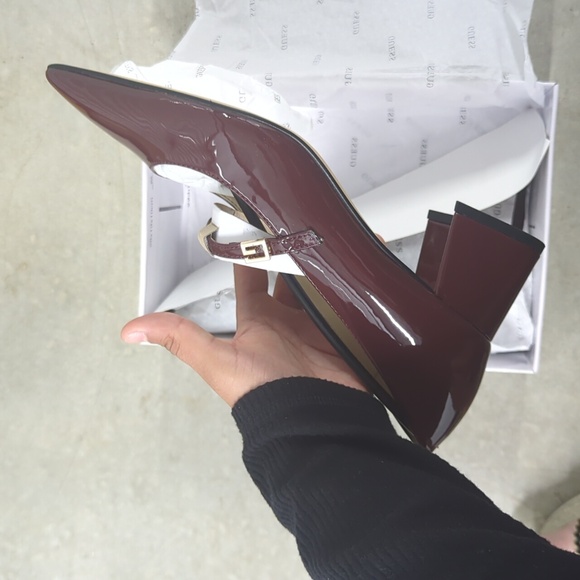 GUESS Zands- 8 - Picture 6 of 6